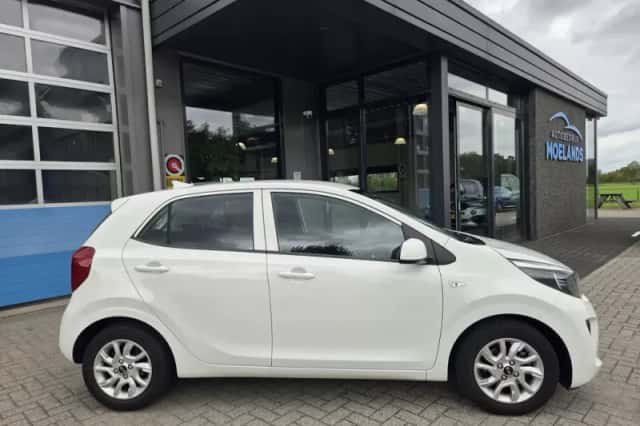 Kia Picanto (2018) thumbnail 4