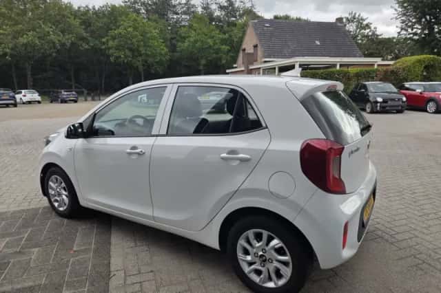 Kia Picanto (2018) thumbnail 5