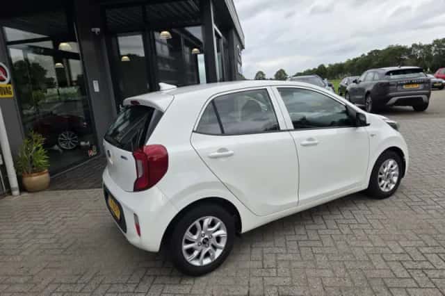 Kia Picanto (2018) thumbnail 6