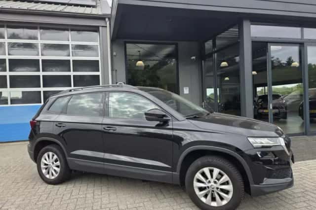 Škoda Karoq (2022) thumbnail 2