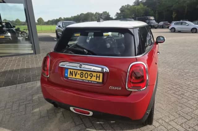 MINI Cooper (2014) thumbnail 6