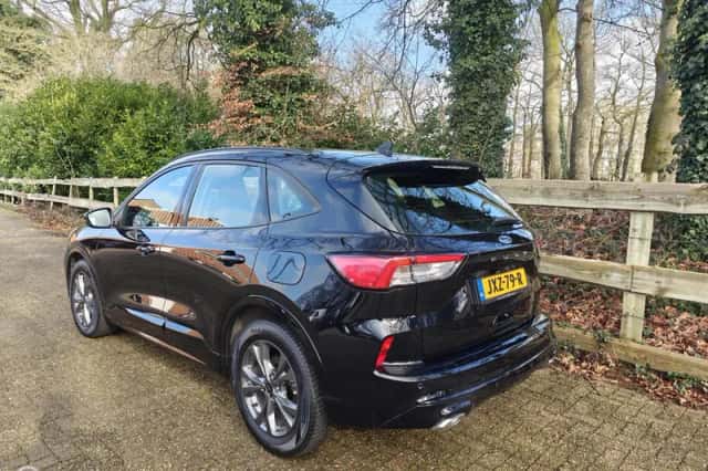 Ford Kuga (2022) thumbnail 4