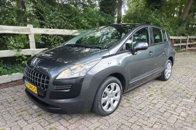 Peugeot 3008 (2012) thumbnail 1