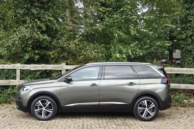 Peugeot 5008 (2019) thumbnail 3