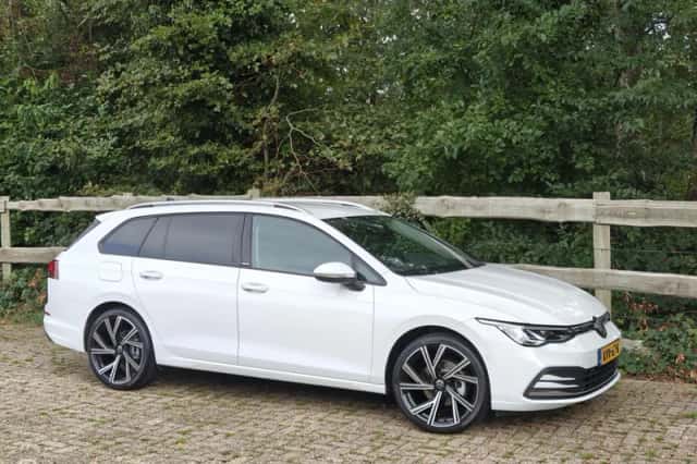 Volkswagen Golf (2024) thumbnail 6