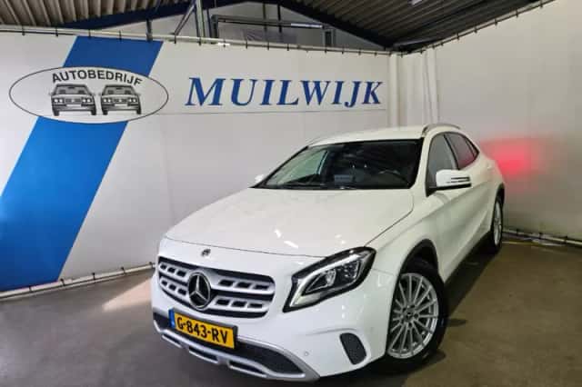 Mercedes-Benz GLA-Klasse (2018) thumbnail 3