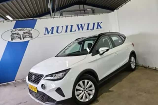 SEAT Arona (2023) thumbnail 1