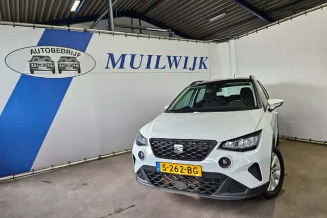 SEAT Arona (2023) thumbnail 4