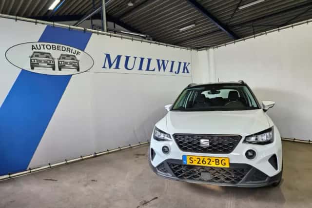 SEAT Arona (2023) thumbnail 5