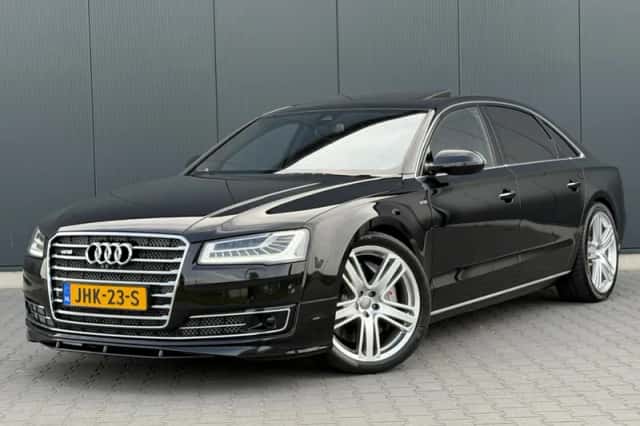 Audi A8 (2015) thumbnail 1