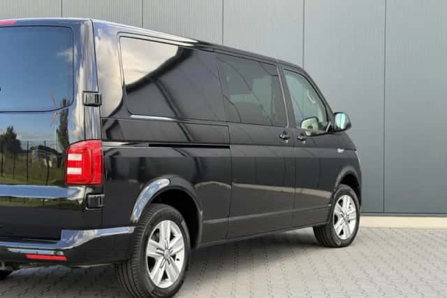 Volkswagen Transporter (2018) thumbnail 5