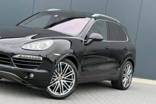 Porsche Cayenne (2010) thumbnail 6
