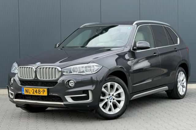 BMW X5 (2015) thumbnail 1