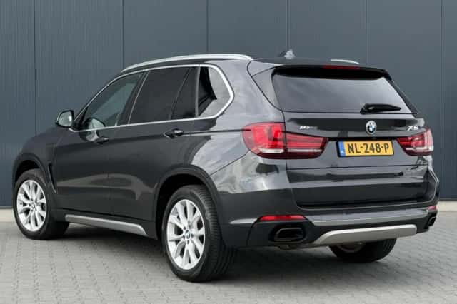 BMW X5 (2015) thumbnail 3