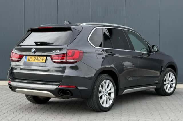 BMW X5 (2015) thumbnail 4