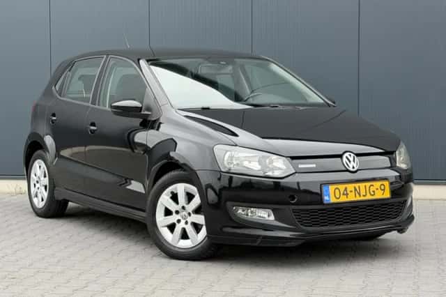 Volkswagen Polo (2010) thumbnail 2