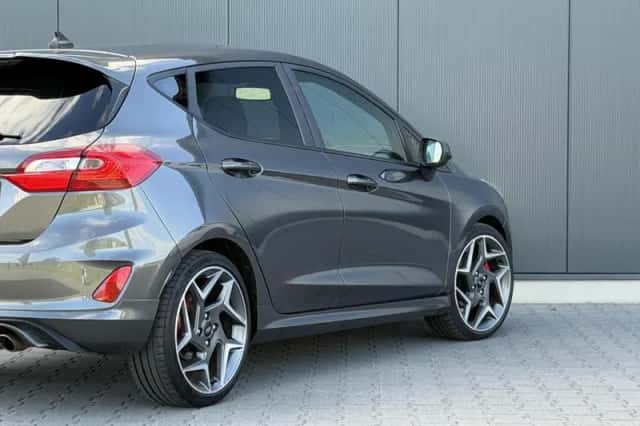Ford Fiesta (2019) thumbnail 5