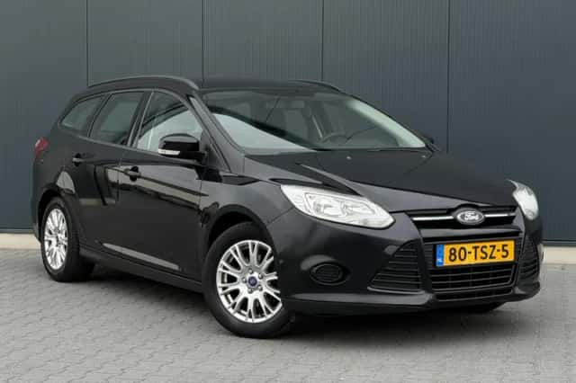 Ford Focus (2012) thumbnail 2