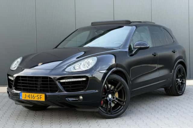 Porsche Cayenne (2010) thumbnail 1