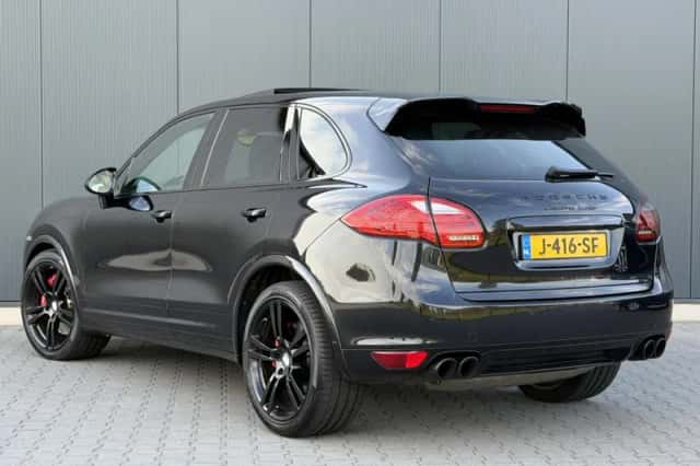 Porsche Cayenne (2010) thumbnail 3