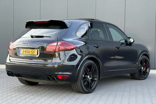 Porsche Cayenne (2010) thumbnail 4