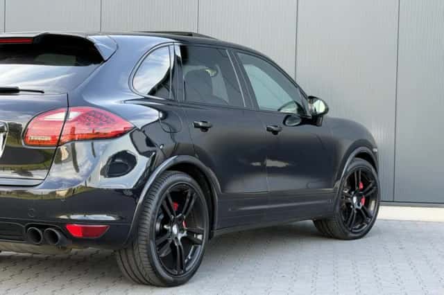 Porsche Cayenne (2010) thumbnail 5