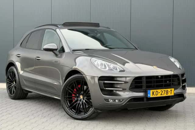 Porsche Macan (2016) thumbnail 2