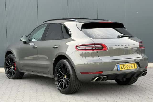 Porsche Macan (2016) thumbnail 3