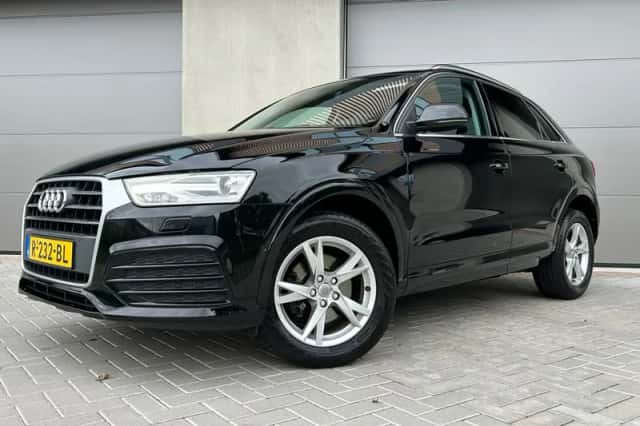 Audi Q3 (2017) thumbnail 1