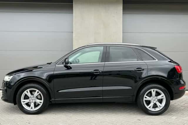 Audi Q3 (2017) thumbnail 3