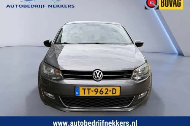 Volkswagen Polo (2012) thumbnail 2