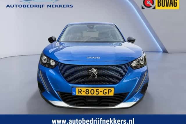 Peugeot e-2008 (2022) thumbnail 2