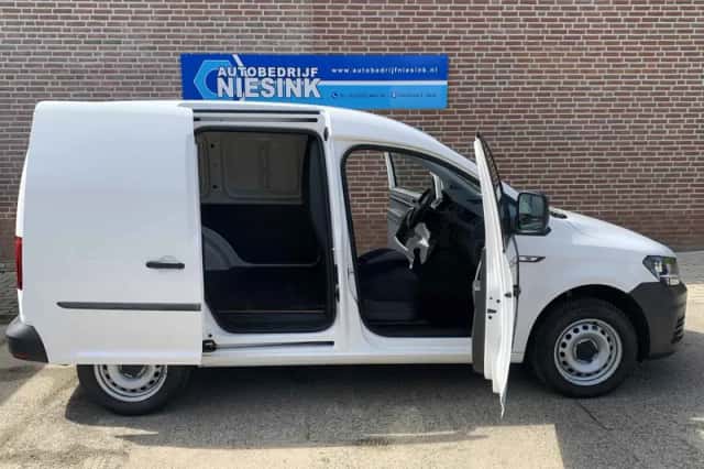 Volkswagen Caddy (2018) thumbnail 4