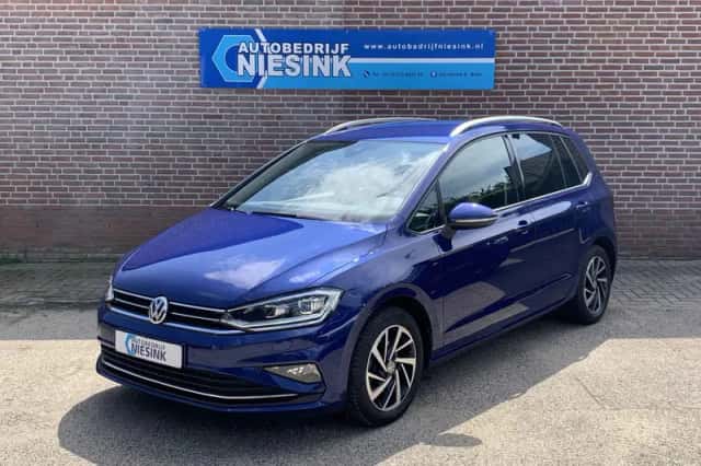 Volkswagen Golf Sportsvan (2018) thumbnail 2