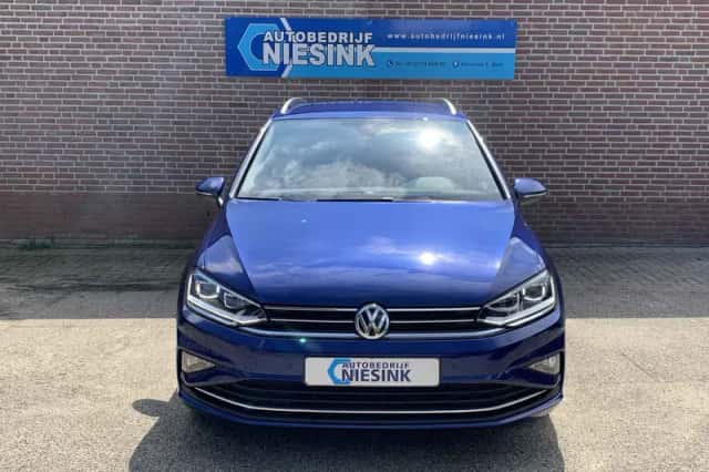 Volkswagen Golf Sportsvan (2018) thumbnail 3