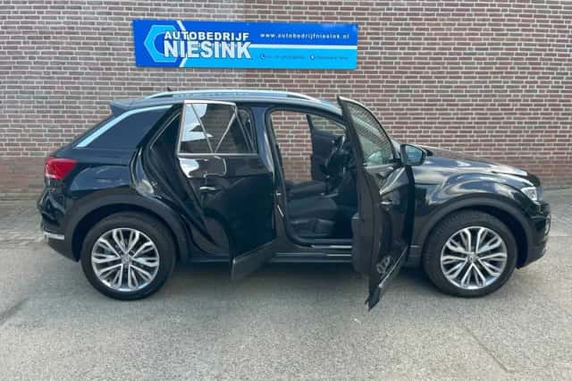 Volkswagen T-Roc (2020) thumbnail 5