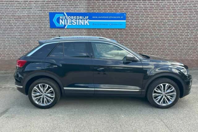 Volkswagen T-Roc (2020) thumbnail 6
