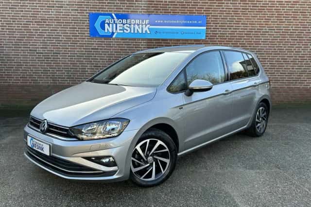 Volkswagen Golf Sportsvan (2018) thumbnail 2