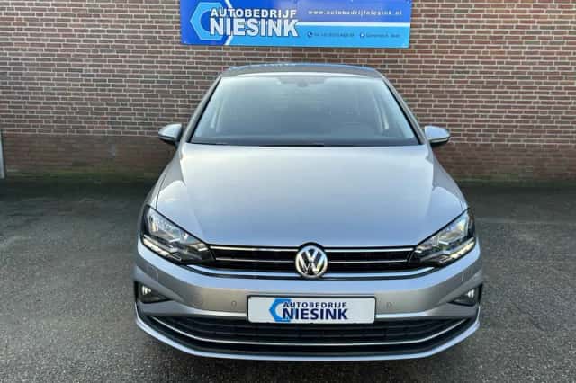 Volkswagen Golf Sportsvan (2018) thumbnail 3
