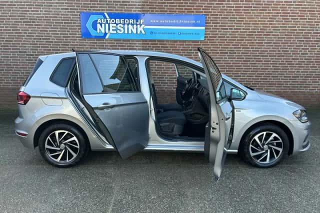 Volkswagen Golf Sportsvan (2018) thumbnail 6