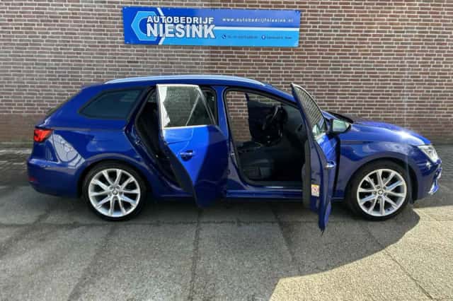 SEAT Leon (2017) thumbnail 4