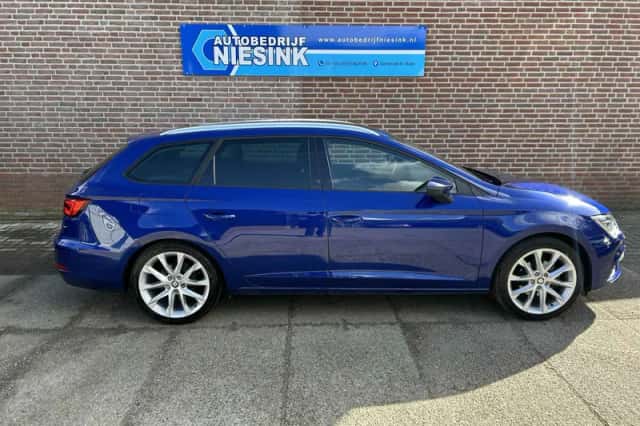 SEAT Leon (2017) thumbnail 5