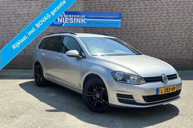 Volkswagen Golf (2015) thumbnail 1
