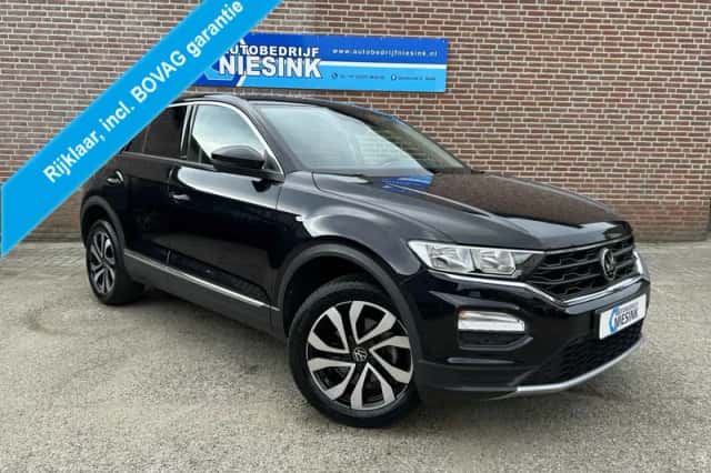 Volkswagen T-Roc (2021) thumbnail 1