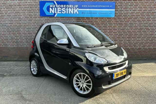 Smart ForTwo (2009) thumbnail 1