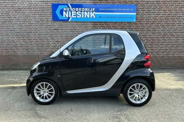 Smart ForTwo (2009) thumbnail 5