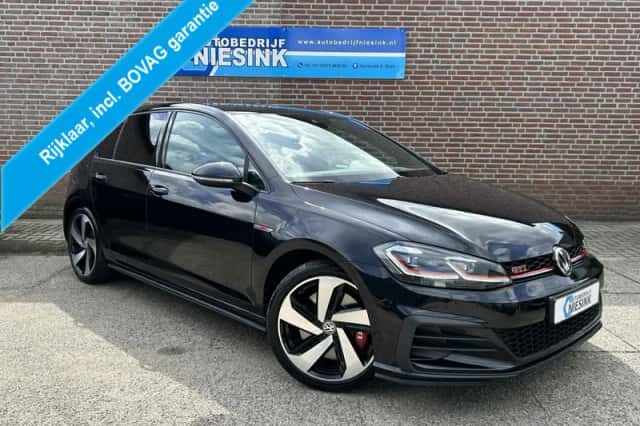 Volkswagen Golf (2019) thumbnail 1