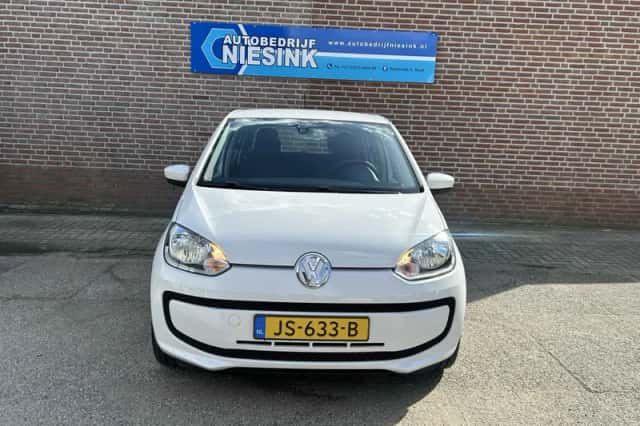 Volkswagen Up! (2016) thumbnail 3