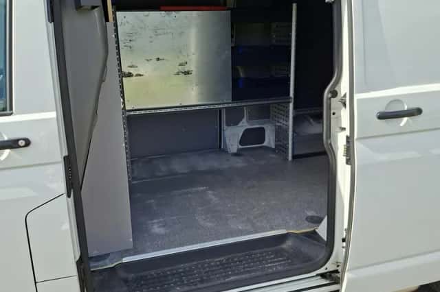 Volkswagen Transporter (2022) thumbnail 3