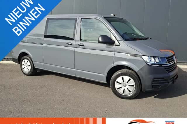 Volkswagen Transporter (2023) thumbnail 1